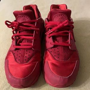 Nike Hurache Sneakers